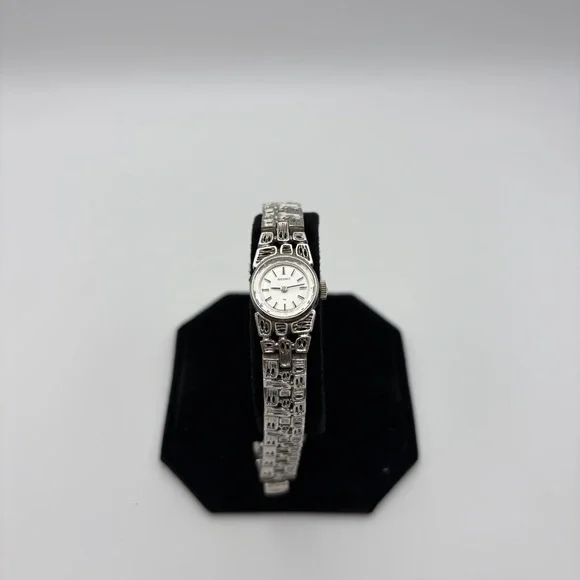 Vintage working 1977 Seiko Ladies Watch 11-0549 Silver Tone Hand-Wind Mechanical