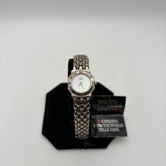 Women's Citizen Elegance MOP Dial Watch NWT EK4250-53DZ Silver Tone Quartz