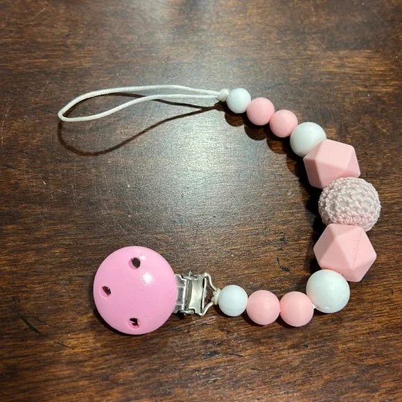 New Pacifier clip