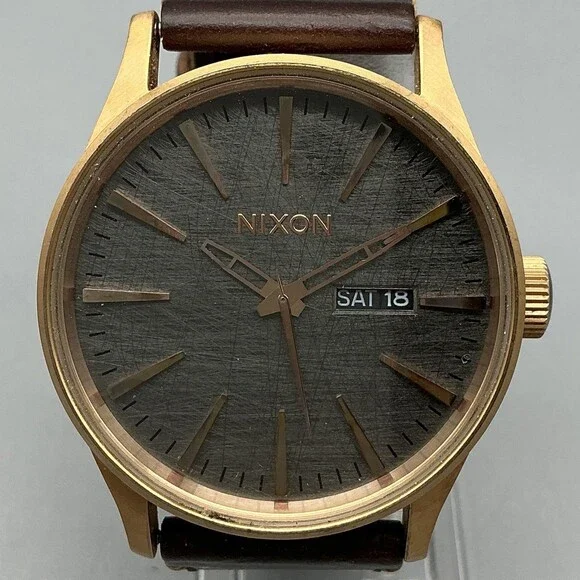 Nixon The Sentry Mens Watch 42mm Gray Dial Brown Leather Day Date New Battery