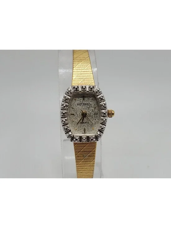 Vintage Helbros Ladies Gold Tone 16mm Oval Quartz Analog Watch New Battery