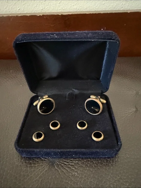 Vtg Formal Cuff Links & Shirt Studs w/a Round Black Onyx Design & Gold Tones