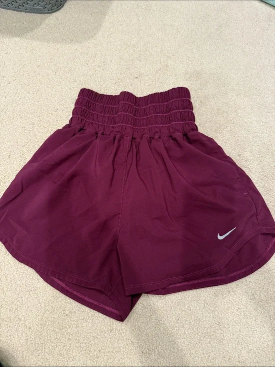Nike One Women’s Dri-FIT Ultra High-Waisted Brief Lined Shorts
