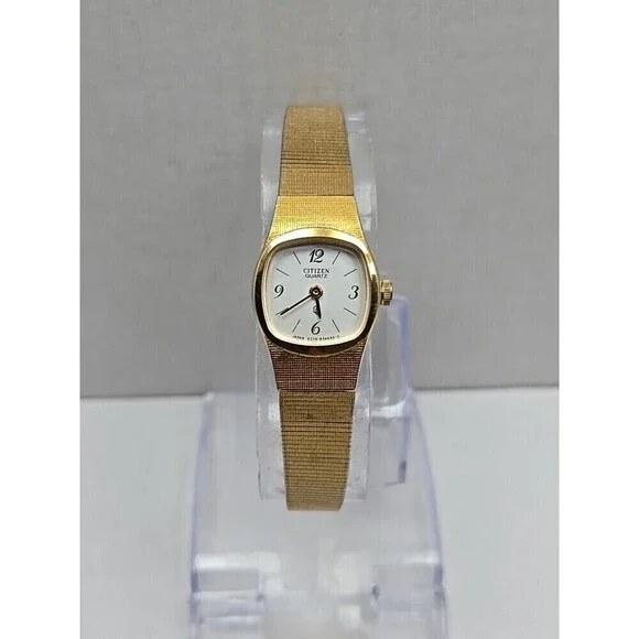 Womens Citizen Quartz Gold Toned Watch Classic Cushion New Battery Vintage Era