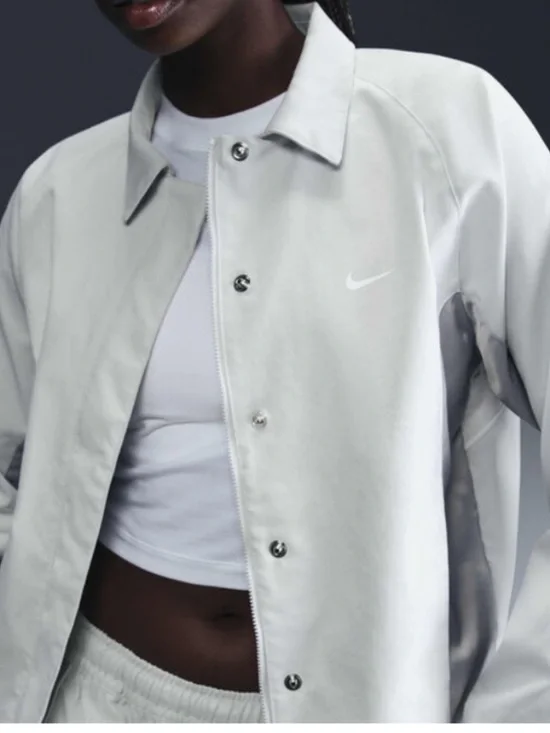 Nike Sportswear Women's Woven Light Grey Oversized Rain Wind Jacket Size S