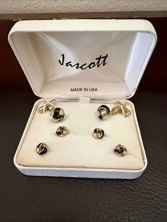 Vintage Cuff Links & Shirt Stud Set Features Gold-Tone & Black Knot Design