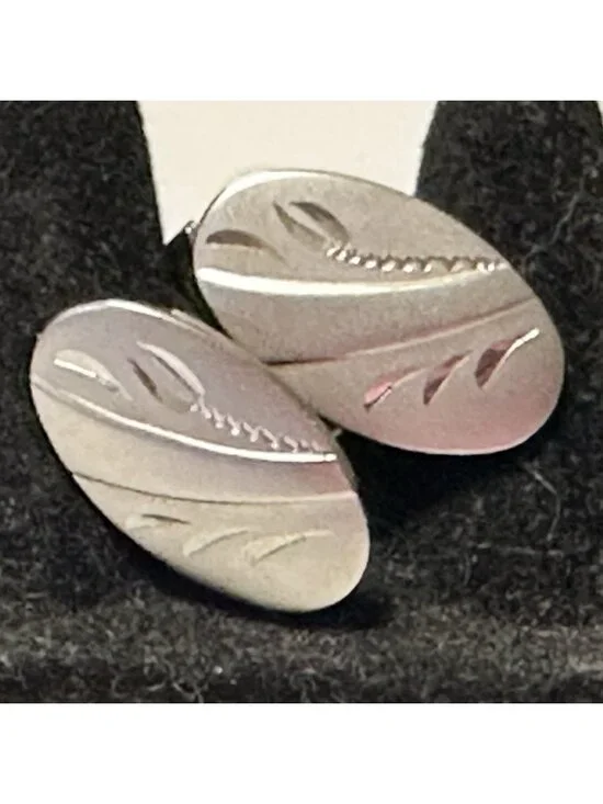 Vintage cufflinks silver tone oval Polished leaf motif Cuff Links Formal Wedding