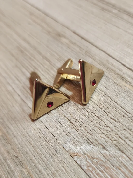 Vintage Foster Gold Pyramid Cufflinks with Garnet Accent