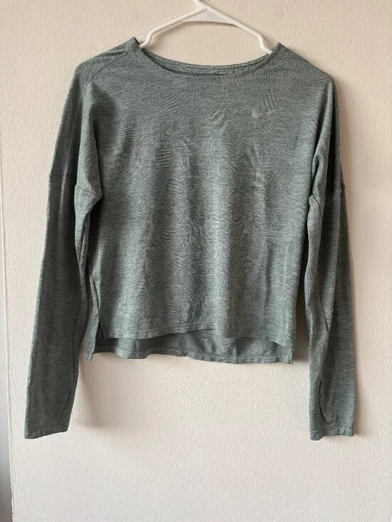 Nike Dri-Fit Long Sleeve Green Tee - Size Small