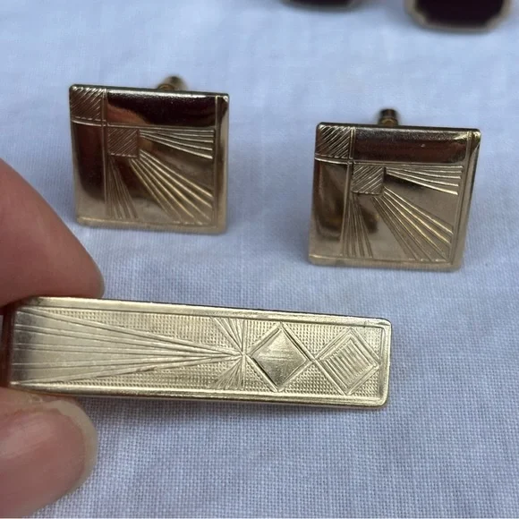 Vintage bundle of Cufflinks and tie clips