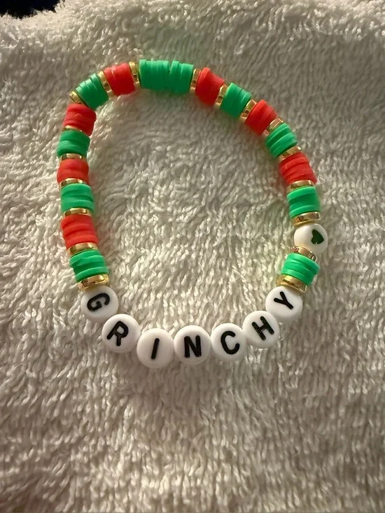 Grinchy Kids Beaded Stretch Bracelet - Green & Red