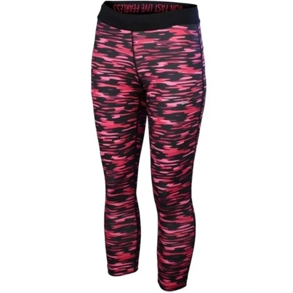 Nike Dri-Fit Pink Camo Fearless Relay Capri Crop S
