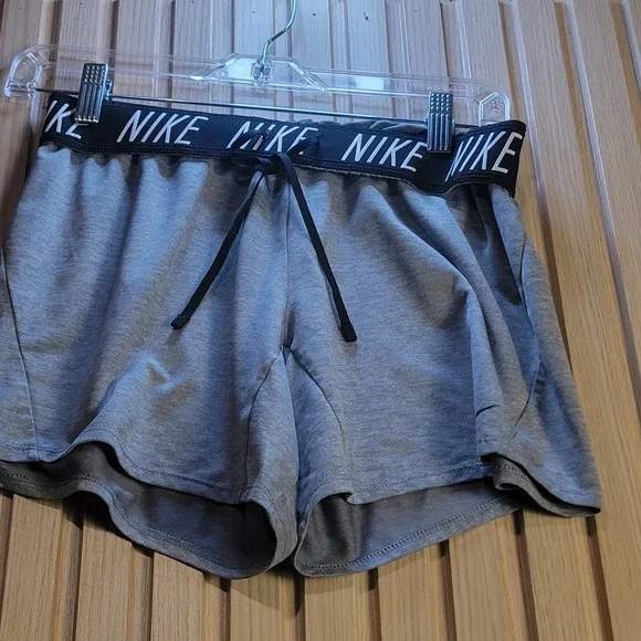 Nike Dri-FIT Womens Gray Heather Athletic Running Training Shorts Small