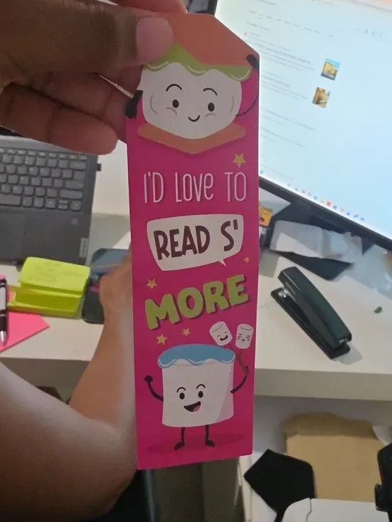 Pink 'I'd Love to Read S' More' Bookmark with Marshmallow Design