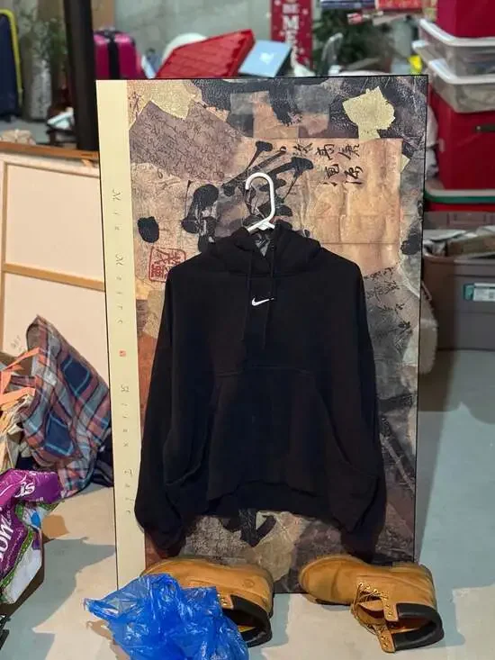 Nike Phoenix Fleece Women's Oversized Pullover Black Hoodie with Center Swoosh