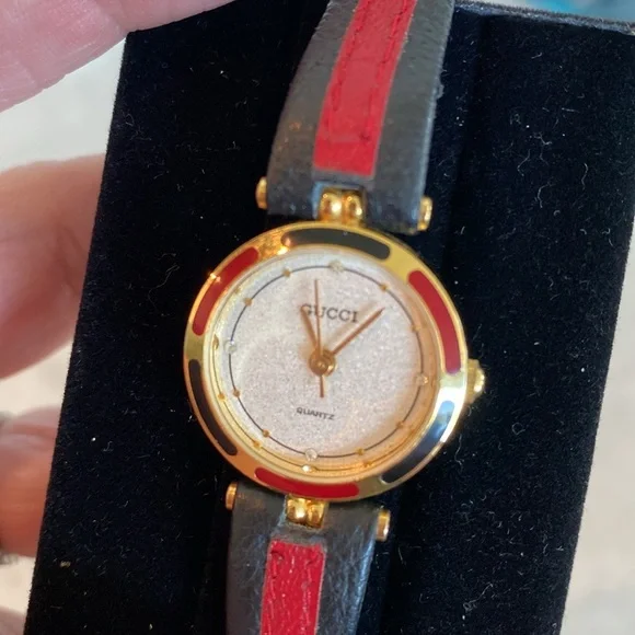 Gucci Women’s classic watch
