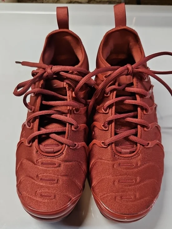 NIKE AIR VAPOR MAX PLUSE BURGUNDY  US 8.5 FQ8878-661