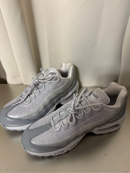 Nike Air Max 95 Silver White Sneakers