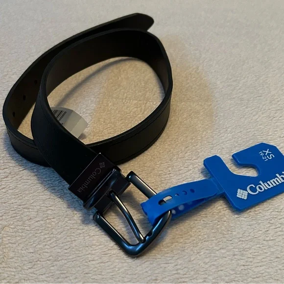 Columbia Boys XS (19-21) Reversible Black/Brown Synthetic Leather Belt. NWT.