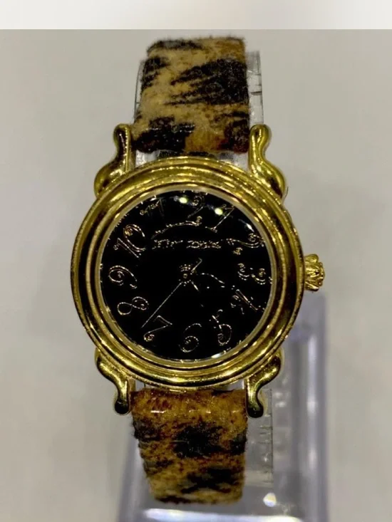 Betsy Johnson ^^^ Gold-Tone Round Watch /  Black Dial /  Brown Leopard Strap ***