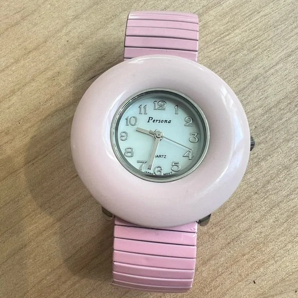 Persona ladies mod pink expansion bracelet fashion watch NEW BATTERY