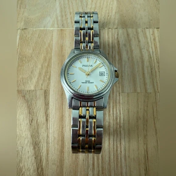 Pulsar ladies two tone classic watch NEW BATTERY