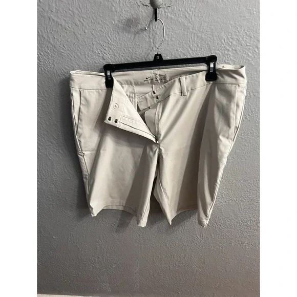 Nike Womens Dri Fit Bermuda Sport Shorts Size 14 Beige