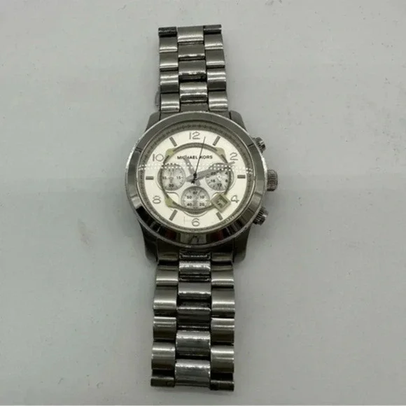 MICHAEL KORS Womens MK8096 Silver Stainless Steel Round Dial Analog