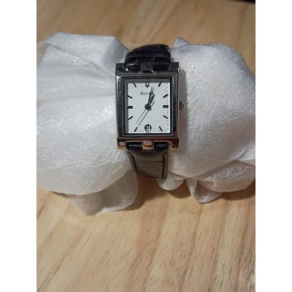 Bulova Tank Watch Womens Silver Tone w/Date 96M19 Replaced Battery Leather Band