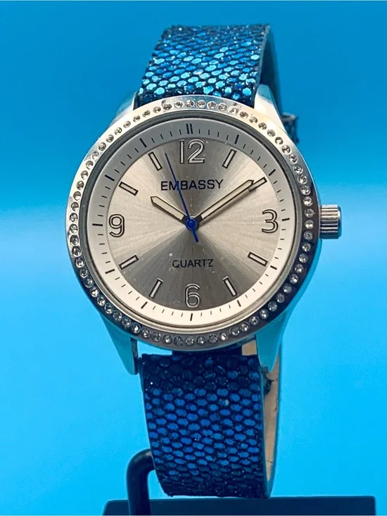EMBASSY By GRUEN Women’s Fashion Quartz Wristwatch Crystal Bezel Works New Batt