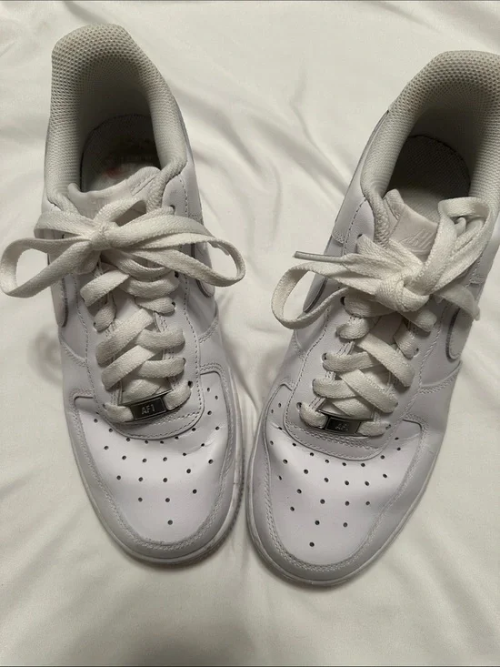 Nike White Women’s Air Force 1 Low Sneakers