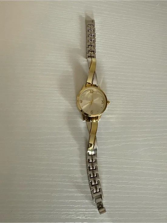 Women's Two-Tone Gold and Silver Bracelet Watch - Classic Elegance