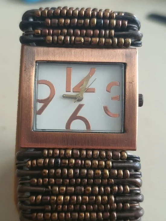🦋10/$20🦋 Bronze/White Beaded Safety Pin Women's Watch
