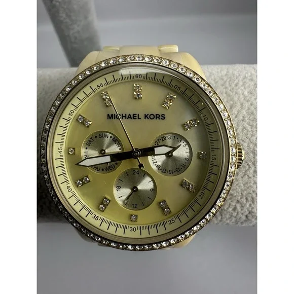 Michael Kors MK-5281 Ladies MOP Watch New Battery 37MM 7