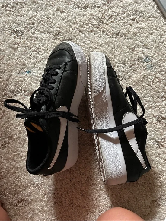 Black and White Nike blazers Sneakers