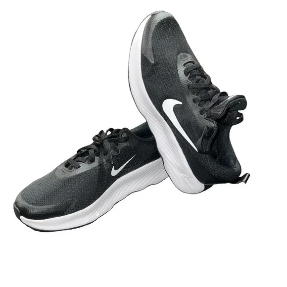 26N30/ Size 9.5 - Nike Promina Black White W