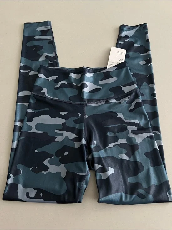 NWT Nike One Women’s Mid-Rise Blue Camo Leggings Size XS