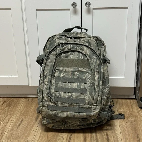 Bugout Gear ACU Camo Convertible Backpack Travel Bag Green Digicam Adjustable Sz