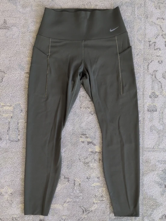 Nike Universa Olive Green Leggings