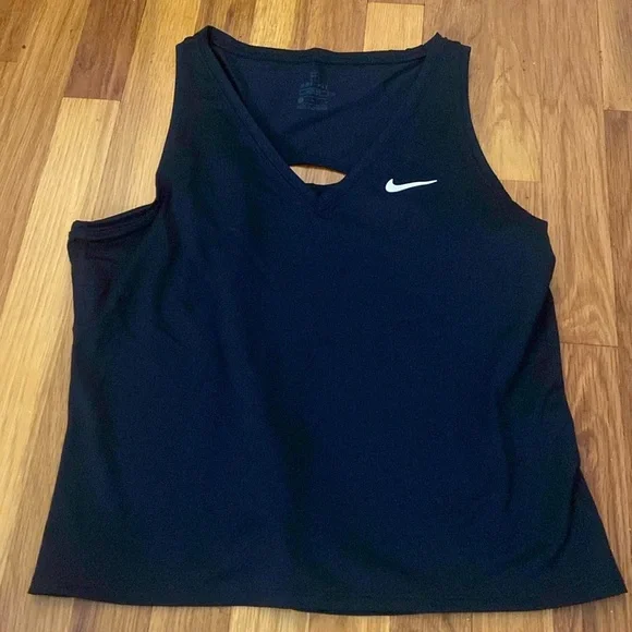 Nike Women’s Black Tank Top Size M