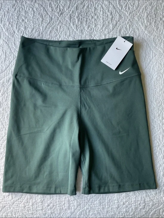 Nike Women’s Forest Green High-Rise Bike Shorts Size L NWT