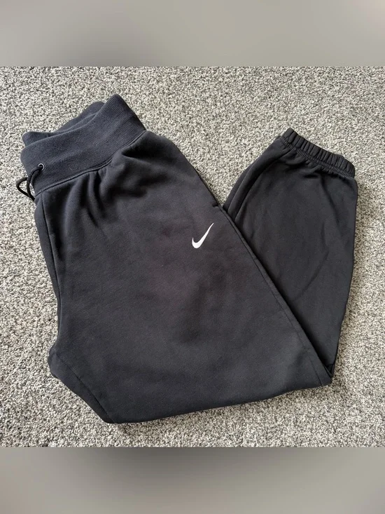 Nike Black Fleece Jogger / Sweatpants