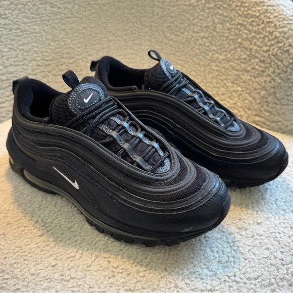 Nike Air Max Sneakers | 7.5 | PLEASE READ DESCRIPTION