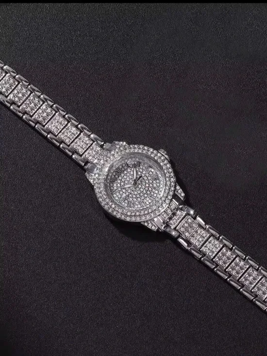 Elegant Women's Silver Rhinestone Bracelet Watch