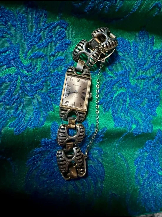 Vintage Vendome 17 Jewels Women’s Bracelet Watch