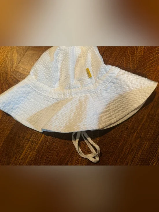 Dasmini White Textured Seersucker Kids Sun Hat