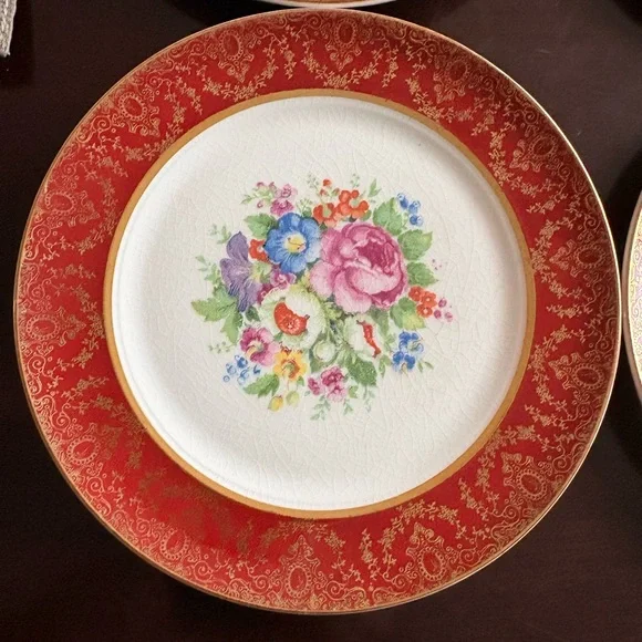 Symphony by Salem Red‎ and 23 Carat Gold Floral Bread / Appetizer Plates Set of4
