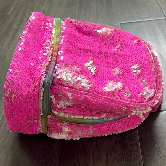 Reversible Sequin iridescent lunchbox with rainbow zipper