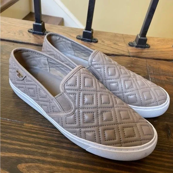 Tory Burch Jesse quilted sneaker slip on shoes 7 EUC