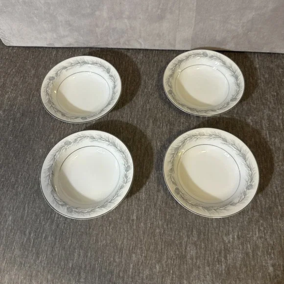 4 Vintage Style House‎ Fine China Duchess Berry/Dessert Bowls Porcelain Japan